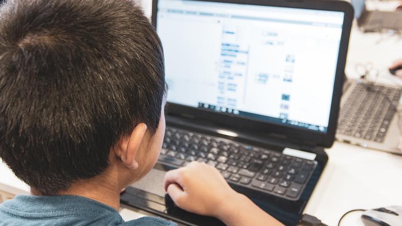 裁员、关门、爆雷,少儿编程大撤退